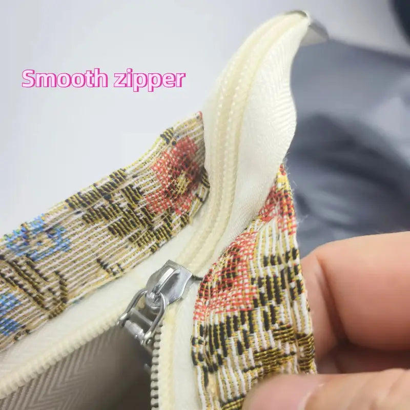 Floral tote zipper detail
